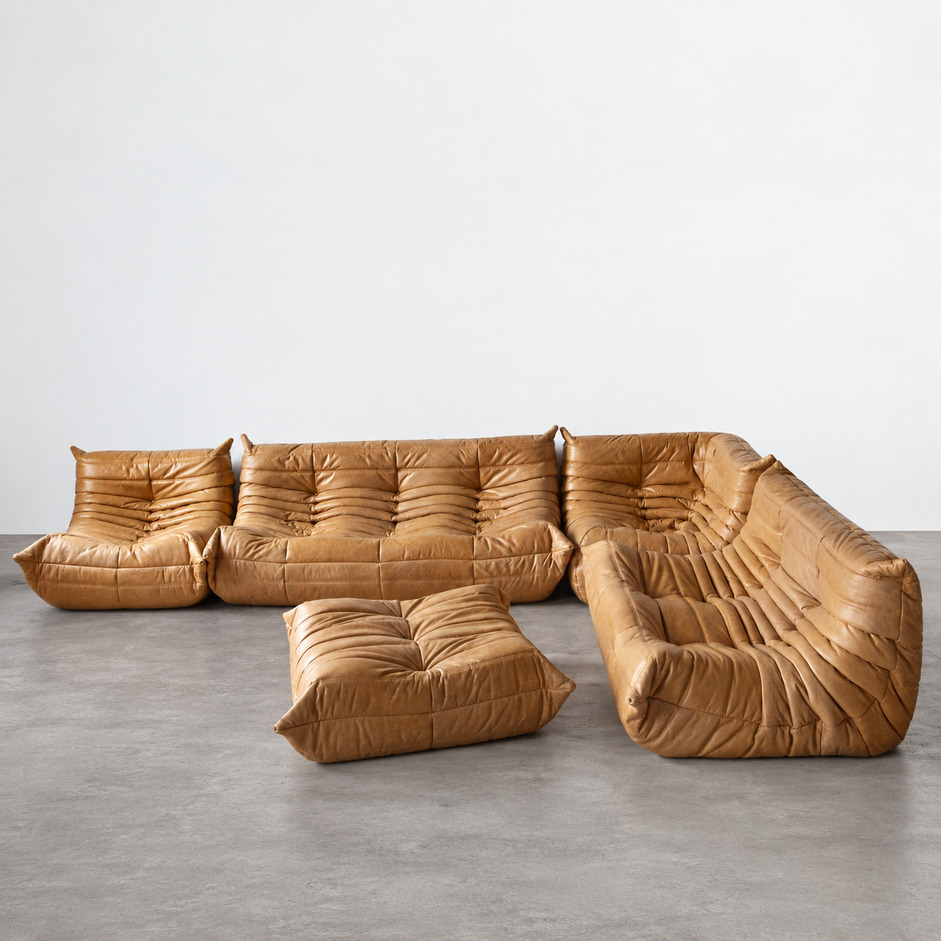 Modułowa sofa Togo w karmelowej skórze z podnóżkiem
