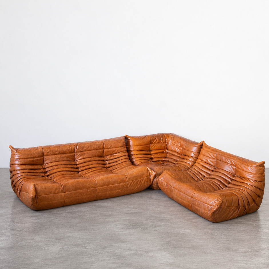Modułowa sofa Togo w koniakowej skórze z patyną, układ narożny