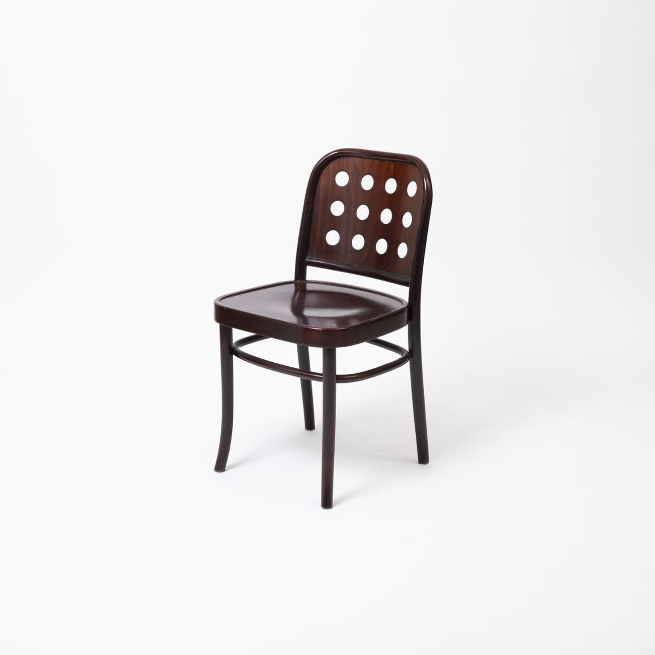 fameg-chair-90