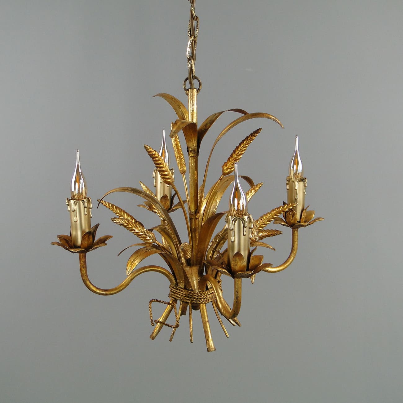 hollywood-regency-gold-chandelier