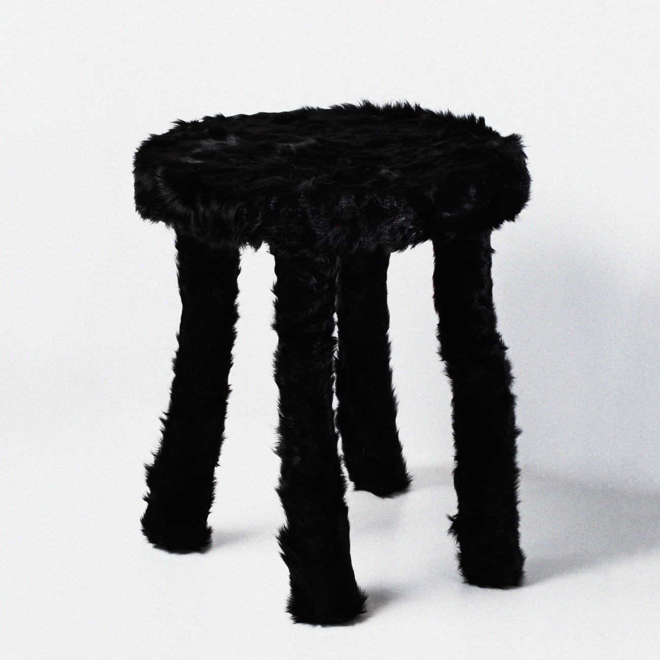 furry-stool-upcykled-collectible-design