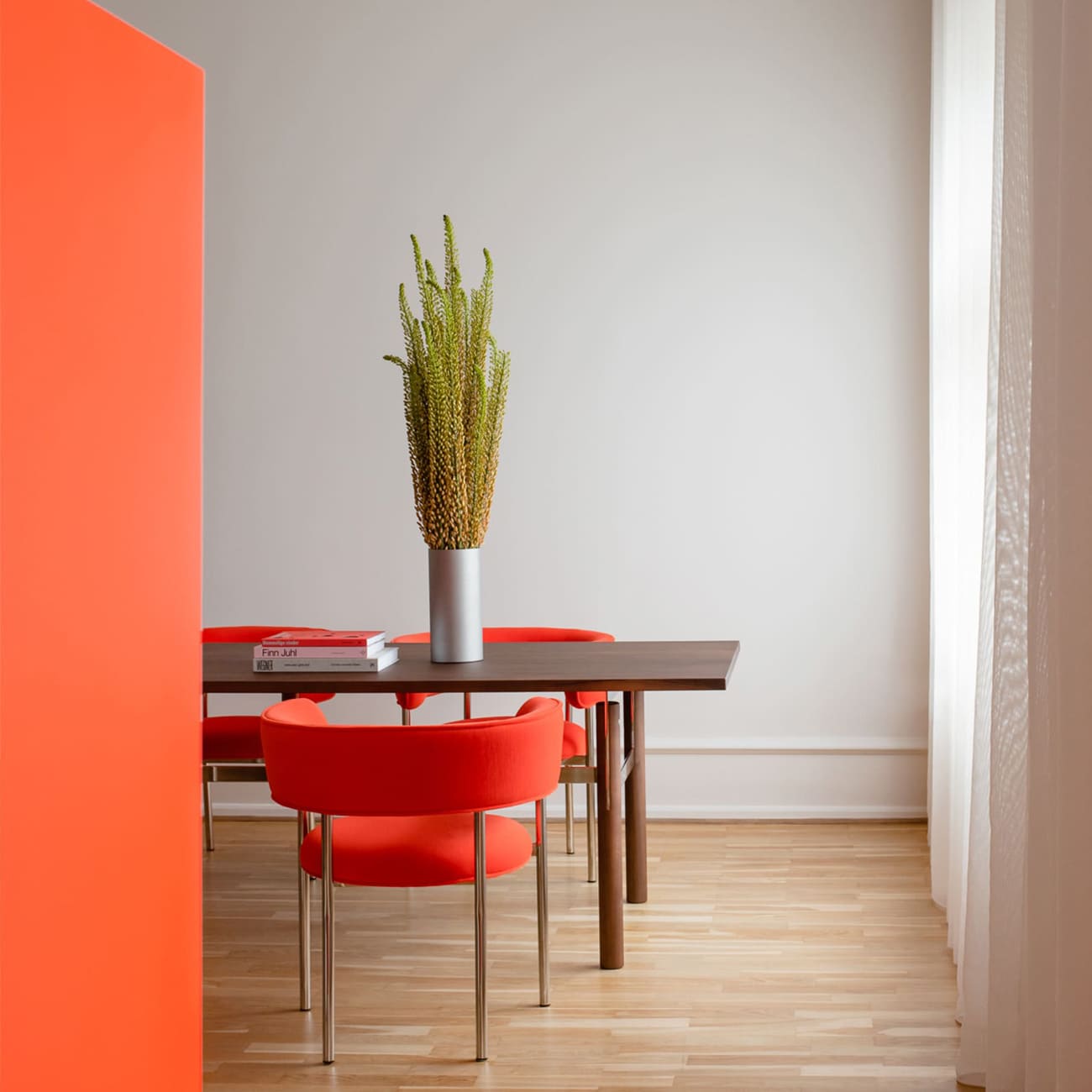 camel-leather-dining-chair-mobel-copenhagen