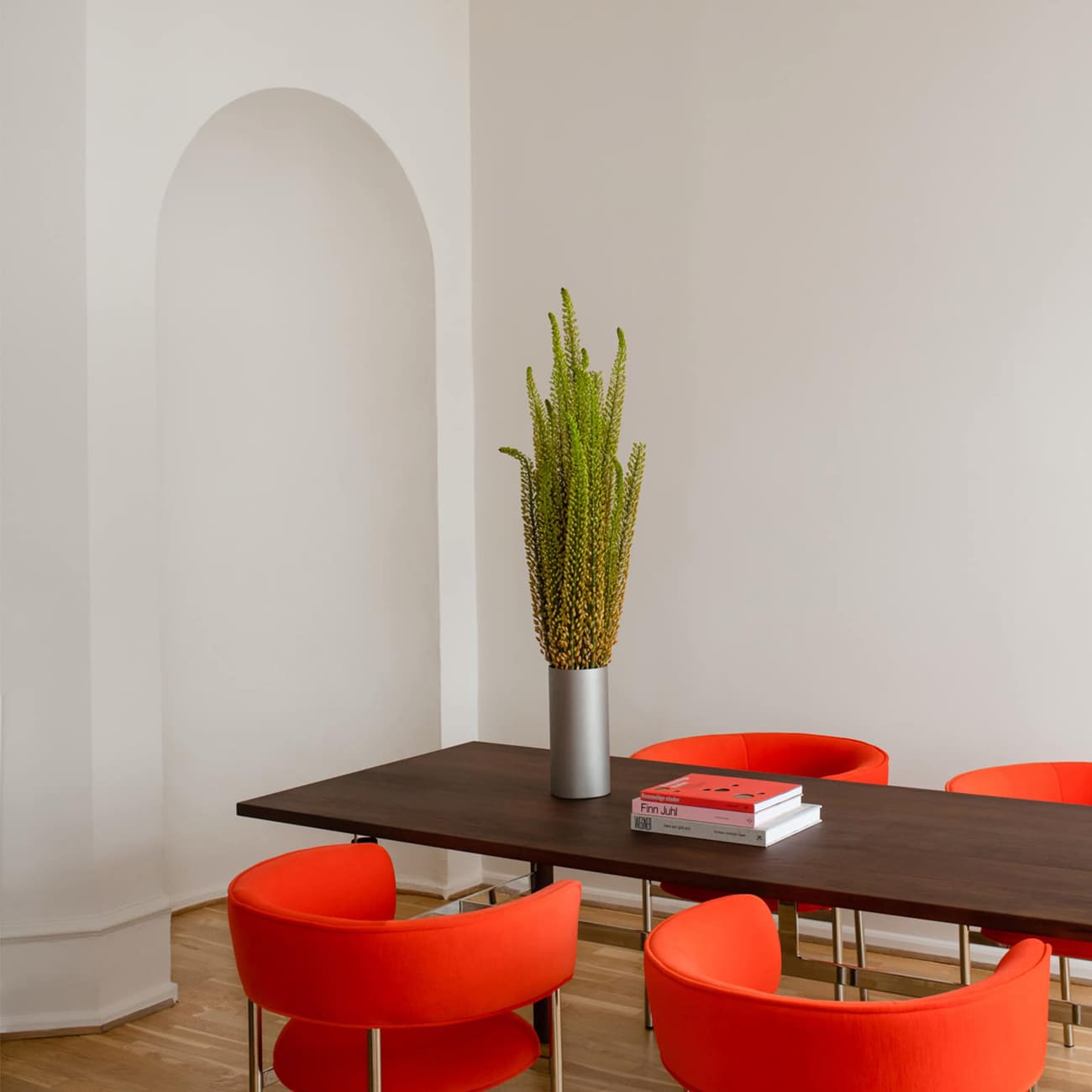 camel-leather-dining-chair-mobel-copenhagen