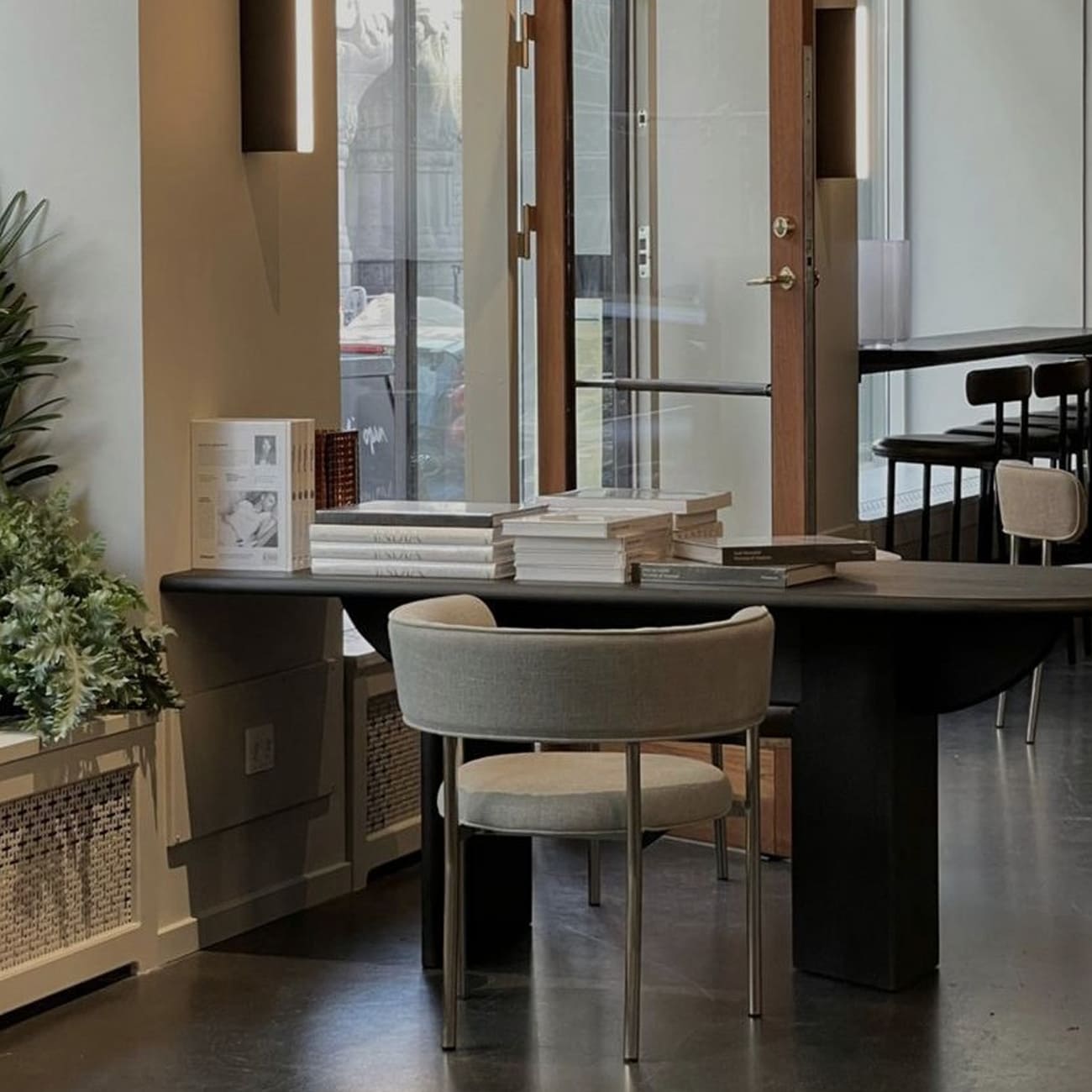 camel-leather-dining-chair-mobel-copenhagen