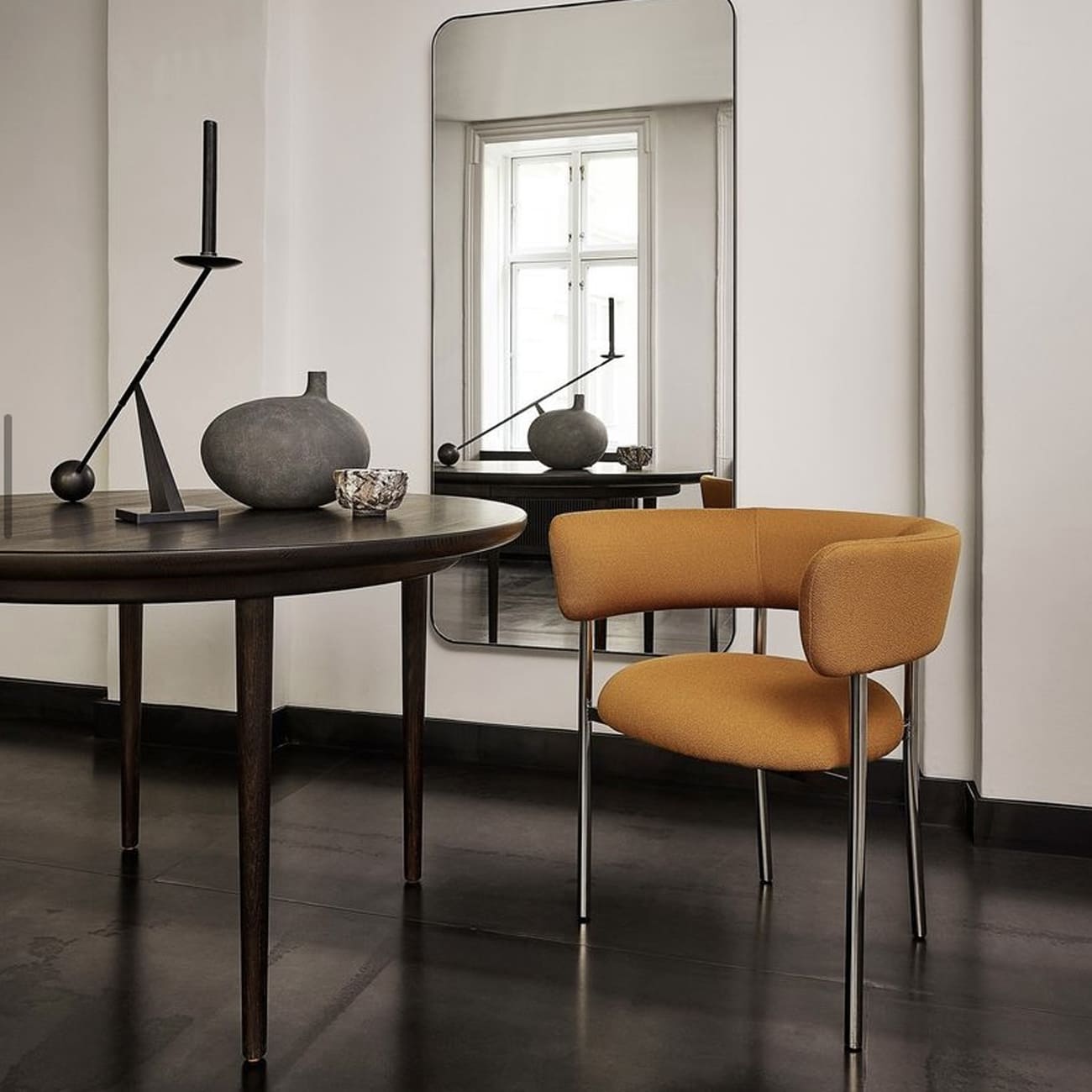camel-leather-dining-chair-mobel-copenhagen