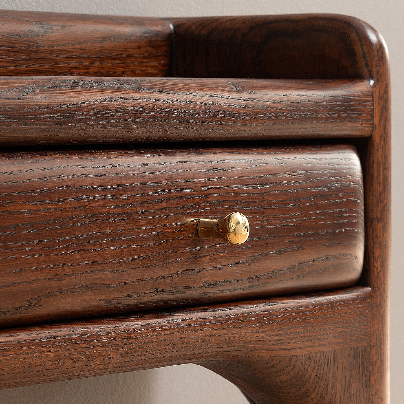 Craftsmanship detail of CT 01 console by Tomasz Omachel Studio