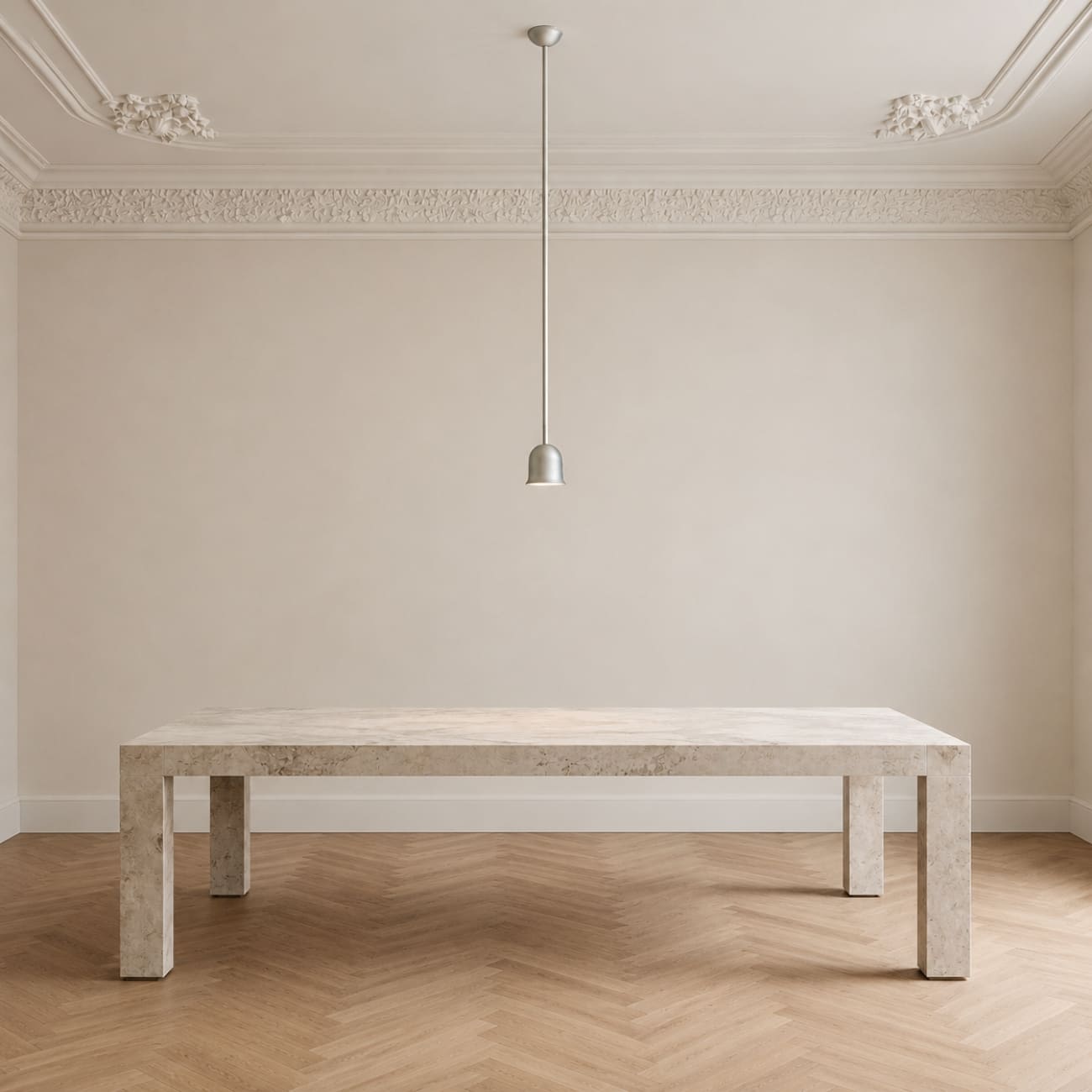Lampa wisząca Convallaria nad kamiennym stołem w klasycznym wnętrzu z dekoracyjnym sufitem.