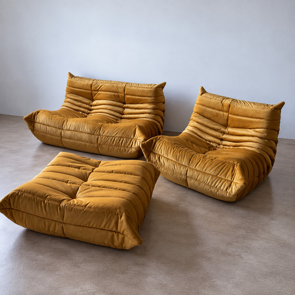 Sofa Togo vintage w złotym welurze, zestaw modułowy z pufem, Michel Ducaroy, Ligne Roset